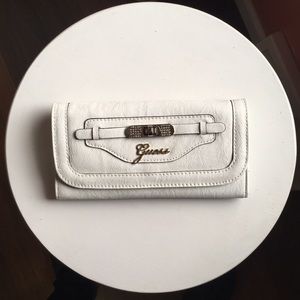 GUESS WALLET